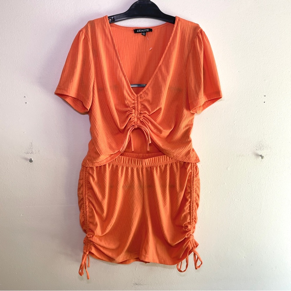 Orange Ribbed Ruched Two-Piece Top and Shorts Set Size Large / X-Large